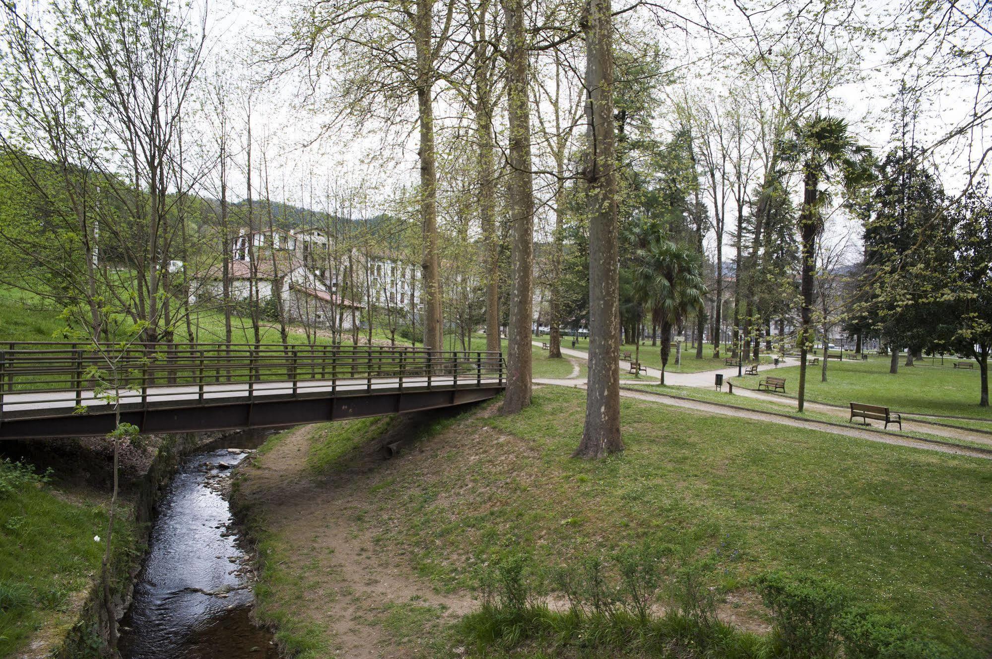 Hotel Arrupe Azpeitia Buitenkant foto